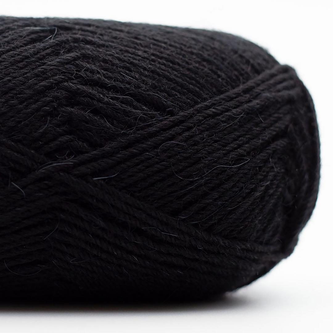 Laine à chaussette Edelweiss de Kremke Soul Wool Noir 056