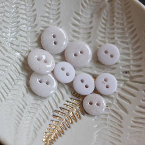 Boutons glitter 2 trous - 15 mm - Lise Tailor - Blanc cassé