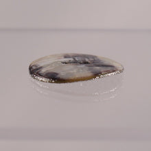 Charger l&#39;image dans la galerie, Boutons nacre dorés à paillettes - 18 mm
