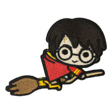Charger l&#39;image dans la galerie, Ecusson thermocollant - Harry Potter - Harry sur son balais
