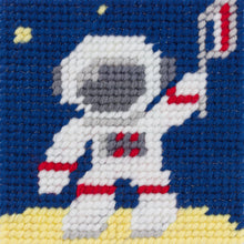 Charger l&#39;image dans la galerie, Kit de canevas pour enfant - Thomas sur la lune

