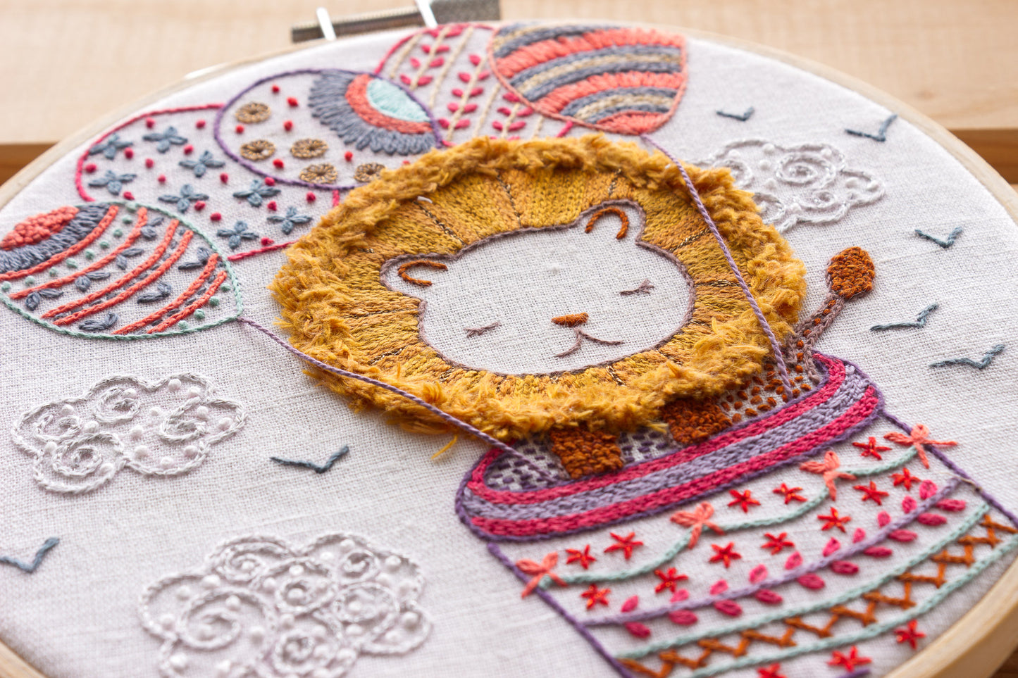 Kits de broderie - Un chat dans l'aiguille