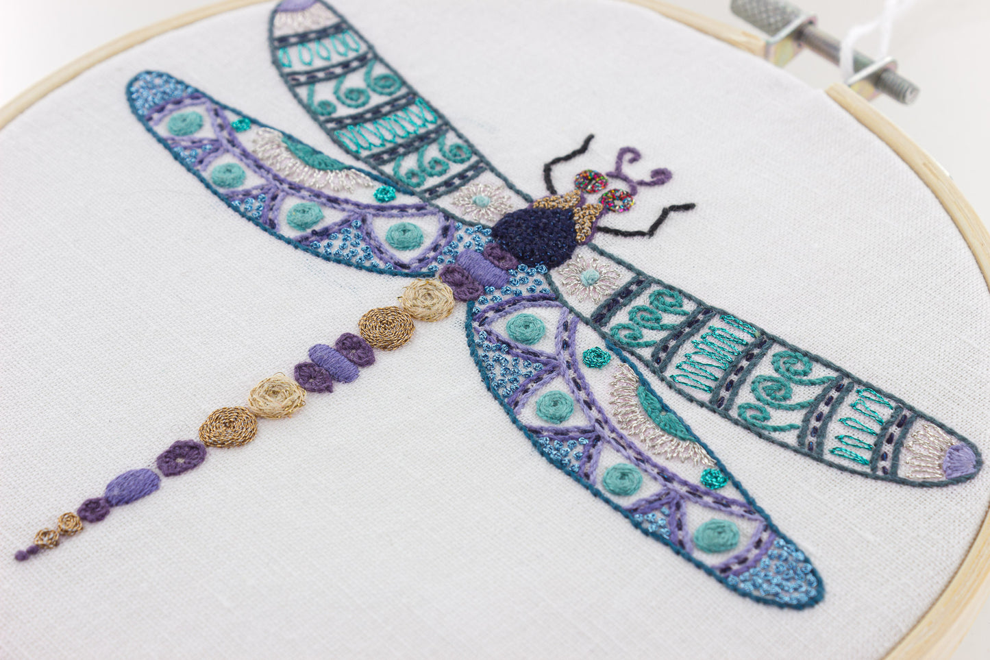 Kits de broderie - Un chat dans l'aiguille