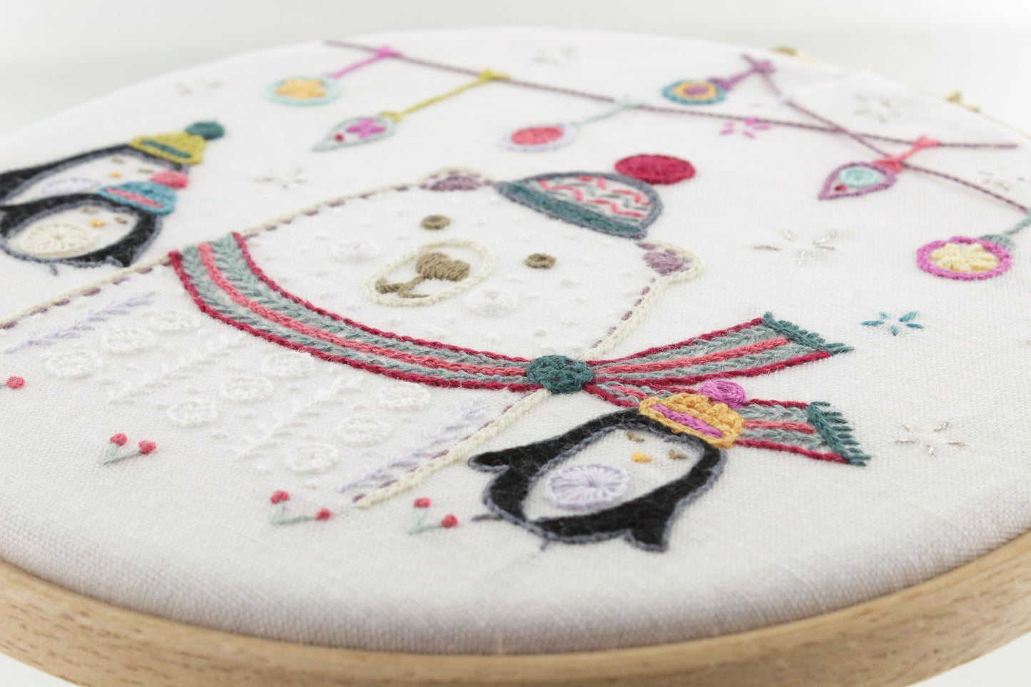 Kits de broderie - Un chat dans l'aiguille