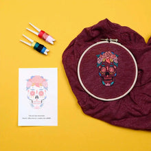 Charger l&#39;image dans la galerie, Kit de broderie - Dias de los Muertos - Make me stitch
