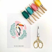 Charger l&#39;image dans la galerie, Kit de broderie - Toucan - Make me stitch
