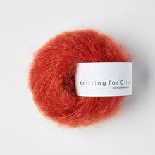 Charger l&#39;image dans la galerie, Laine Soft Silk Mohair de Knitting for Olive - Pomegranate
