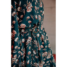 Charger l&#39;image dans la galerie, La robe au carré - Couture Générale
