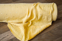 Charger l&#39;image dans la galerie, Tissu double gaze de coton gaufrée moutarde &amp; doré - Domotex
